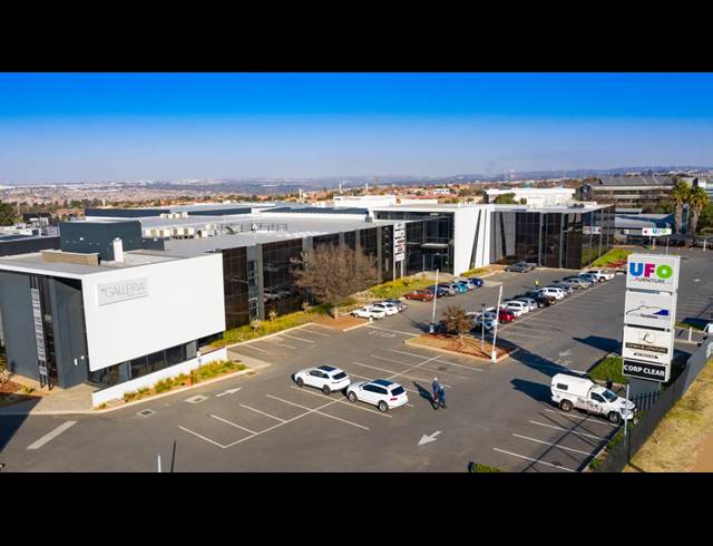 2,420M² RETAIL TO LET IN MARLBORO